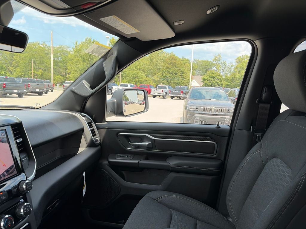 2027 RAM 1500 Big Horn/Lone Star