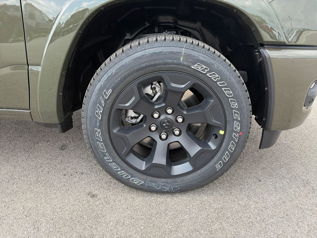2027 RAM 1500 Big Horn/Lone Star