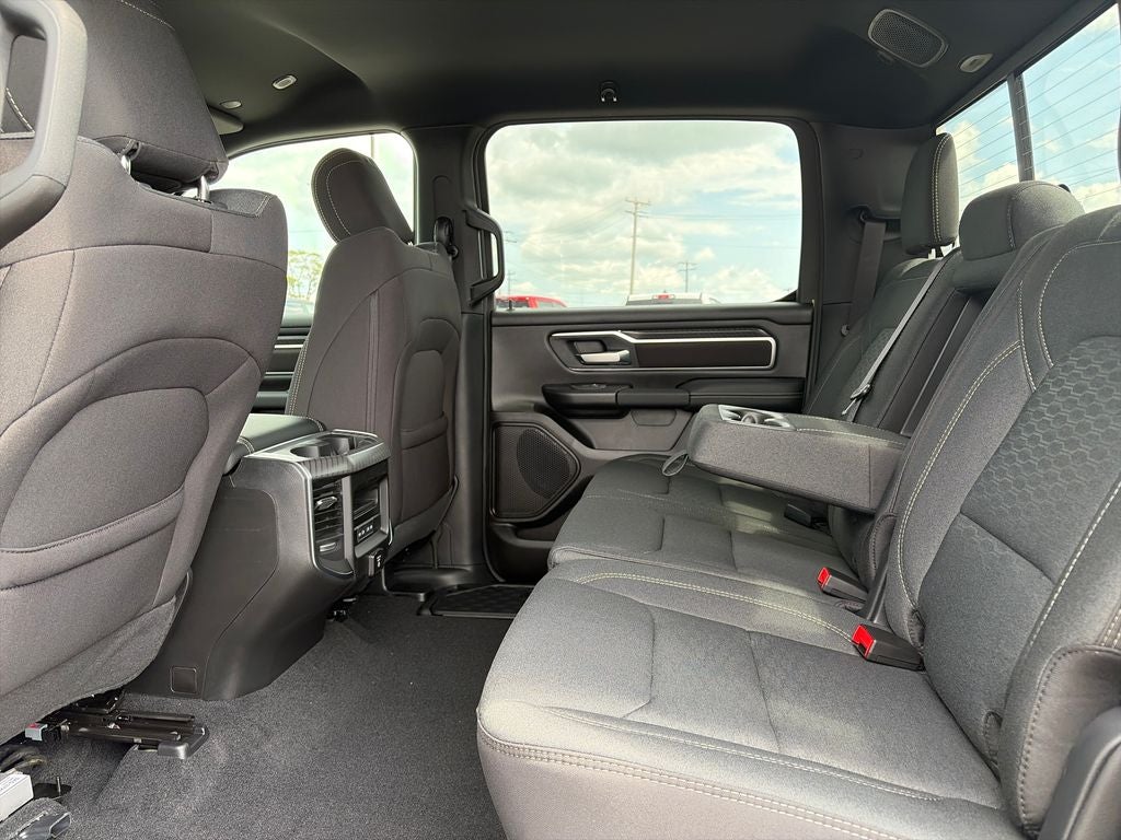 2027 RAM 1500 Big Horn/Lone Star