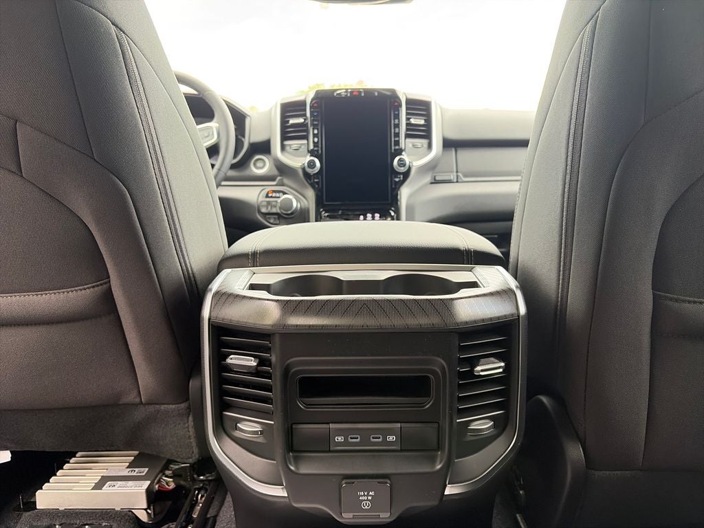 2027 RAM 1500 Big Horn/Lone Star