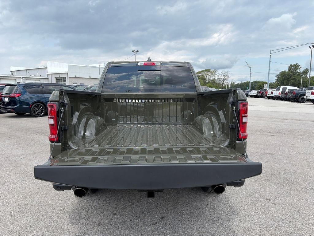 2027 RAM 1500 Big Horn/Lone Star