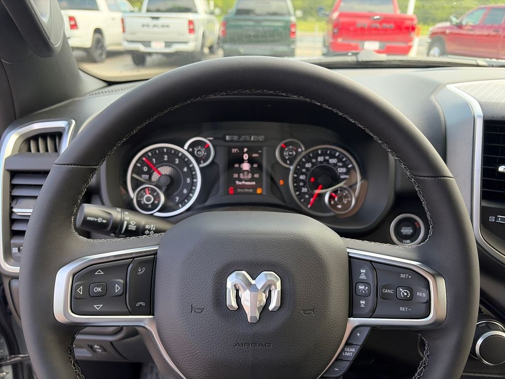 2027 RAM 1500 Big Horn/Lone Star