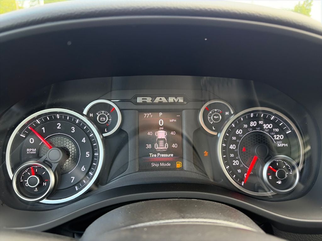 2027 RAM 1500 Big Horn/Lone Star