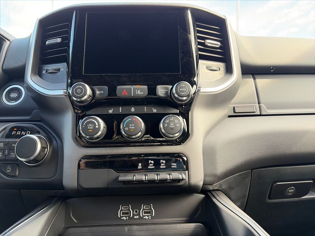 2027 RAM 1500 Big Horn/Lone Star