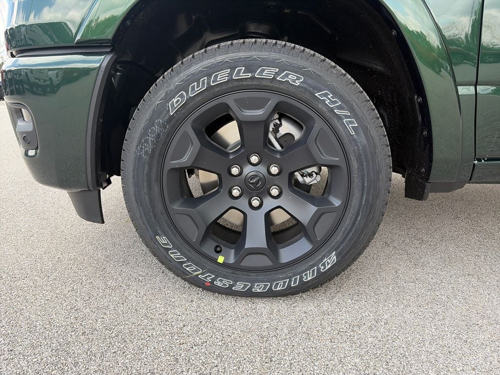 2027 RAM 1500 Big Horn/Lone Star