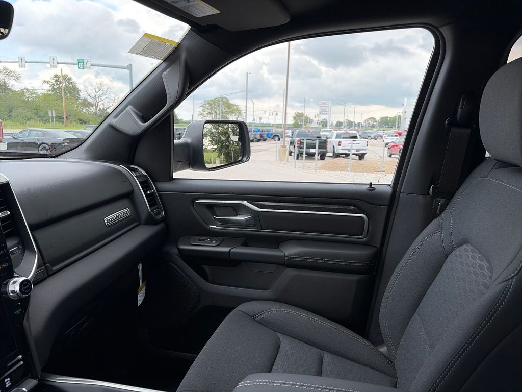 2027 RAM 1500 Big Horn/Lone Star
