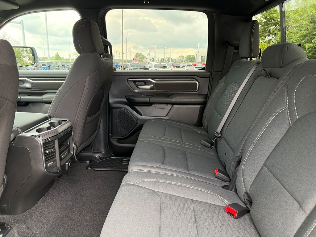 2027 RAM 1500 Big Horn/Lone Star