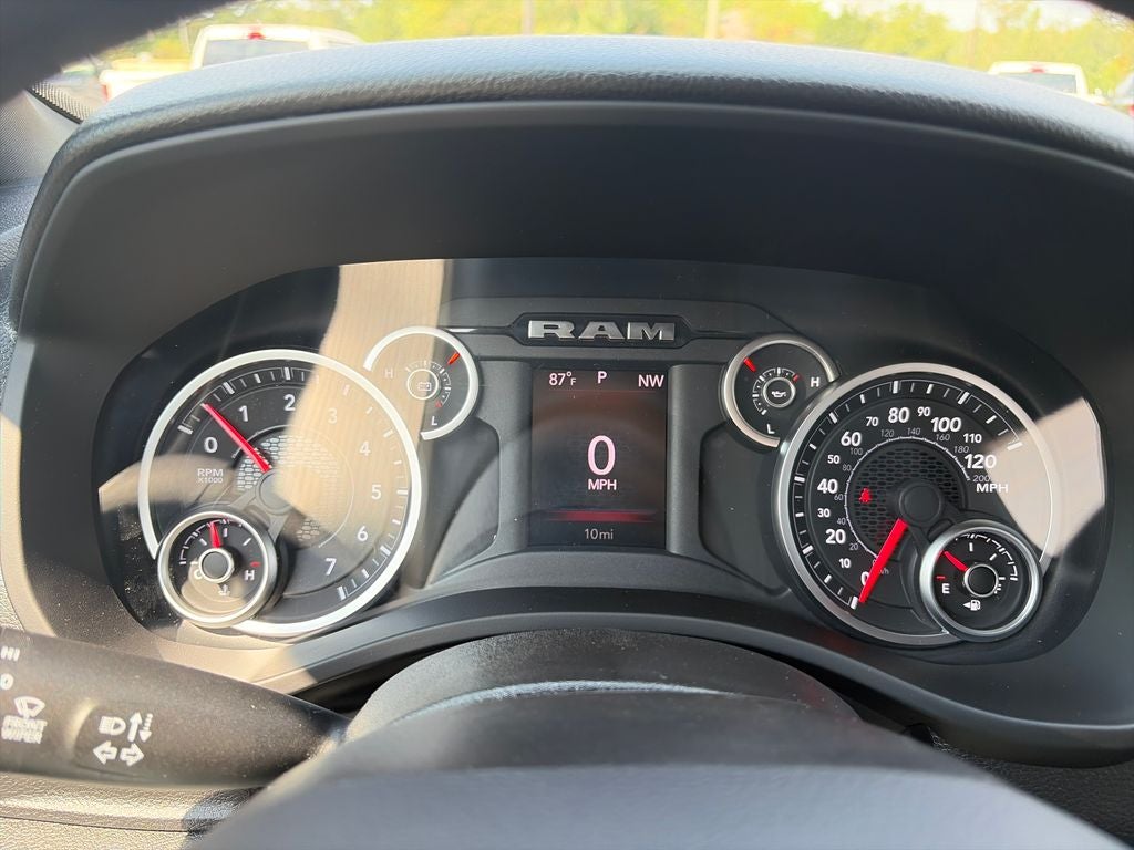 2027 RAM 1500 Big Horn/Lone Star