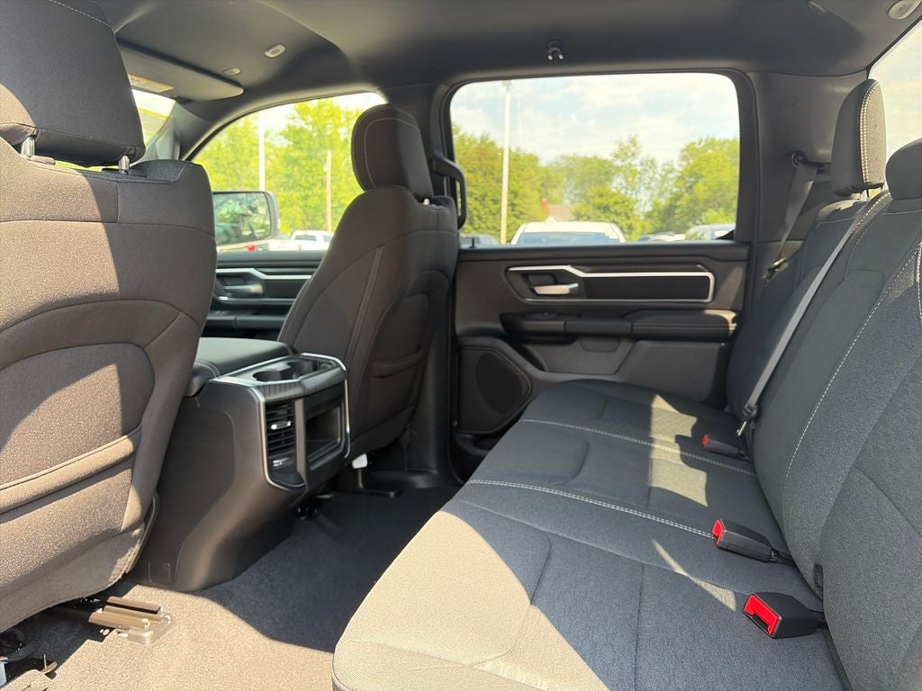 2027 RAM 1500 Big Horn/Lone Star