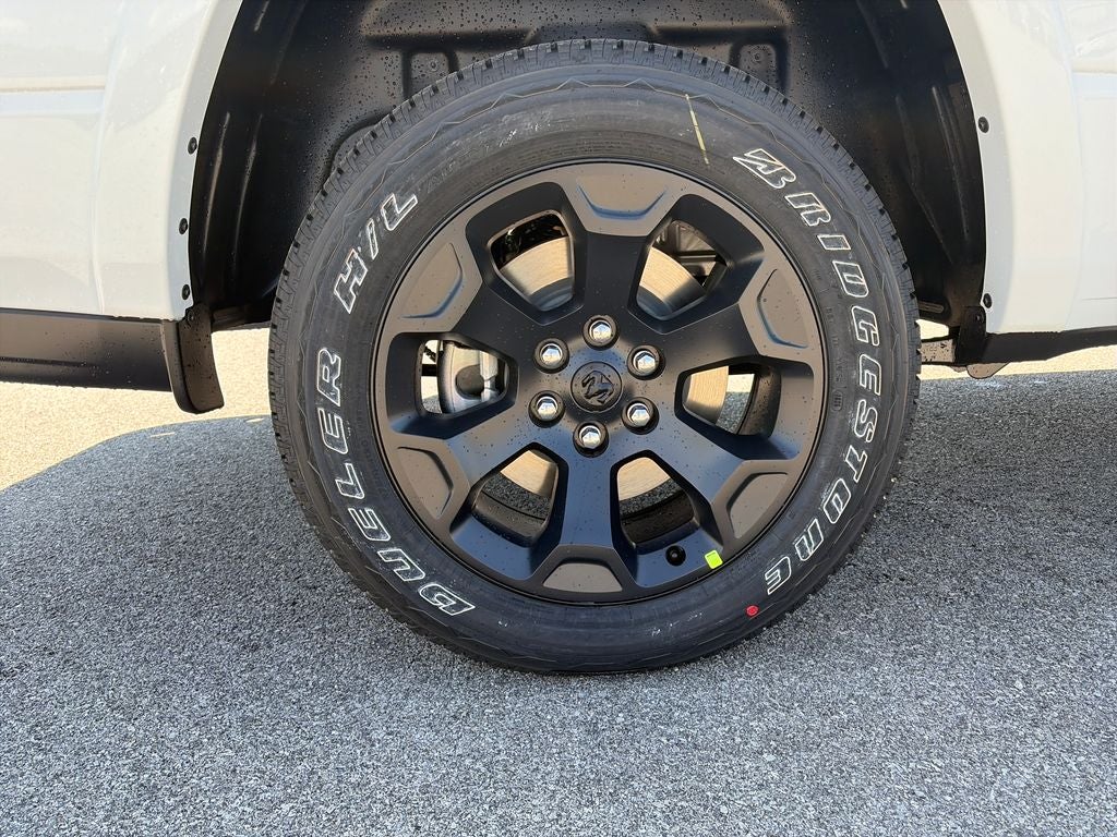 2027 RAM 1500 Big Horn/Lone Star