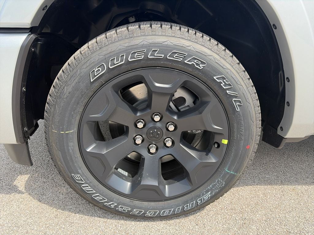2027 RAM 1500 Big Horn/Lone Star