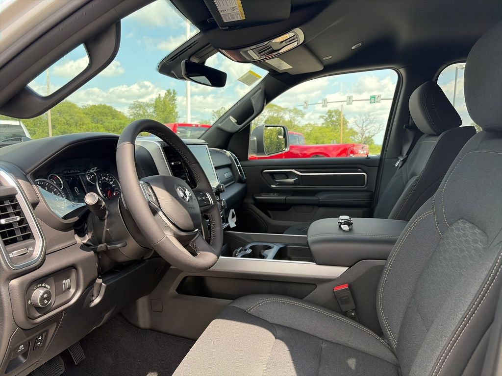 2027 RAM 1500 Big Horn/Lone Star