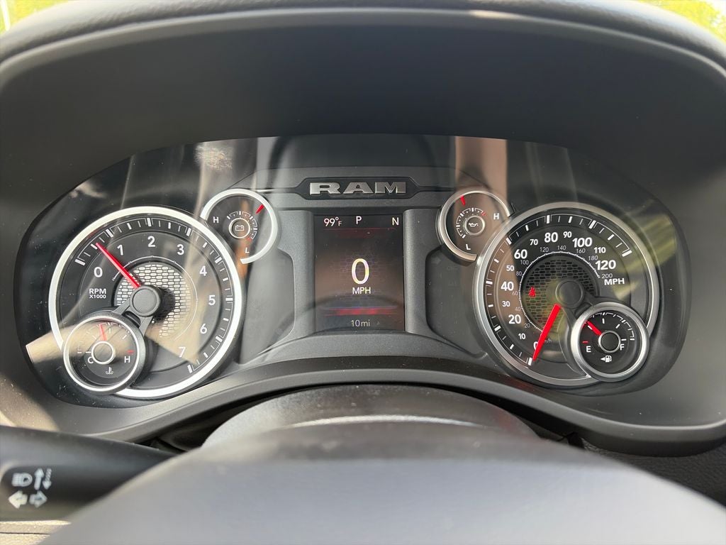 2027 RAM 1500 Big Horn/Lone Star