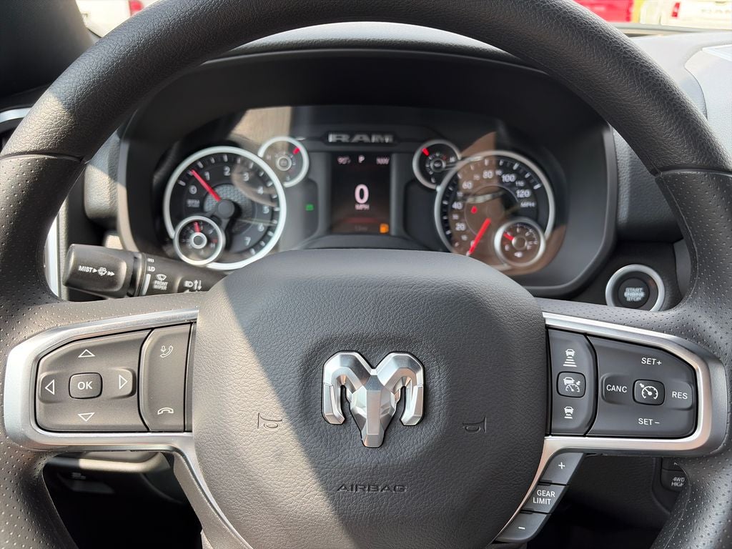 2027 RAM 1500 Big Horn/Lone Star