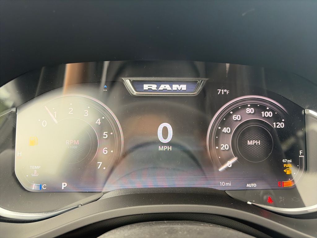 2027 RAM 1500 Big Horn/Lone Star