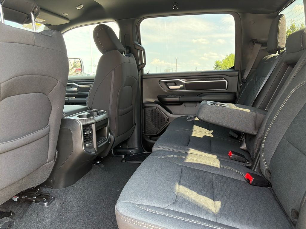 2027 RAM 1500 Big Horn/Lone Star