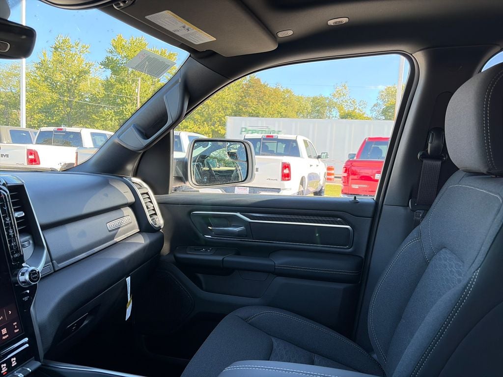 2027 RAM 1500 Big Horn/Lone Star