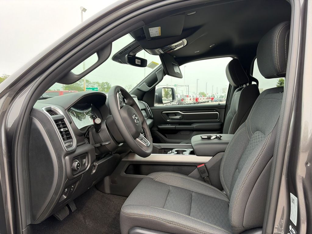 2027 RAM 1500 Big Horn/Lone Star