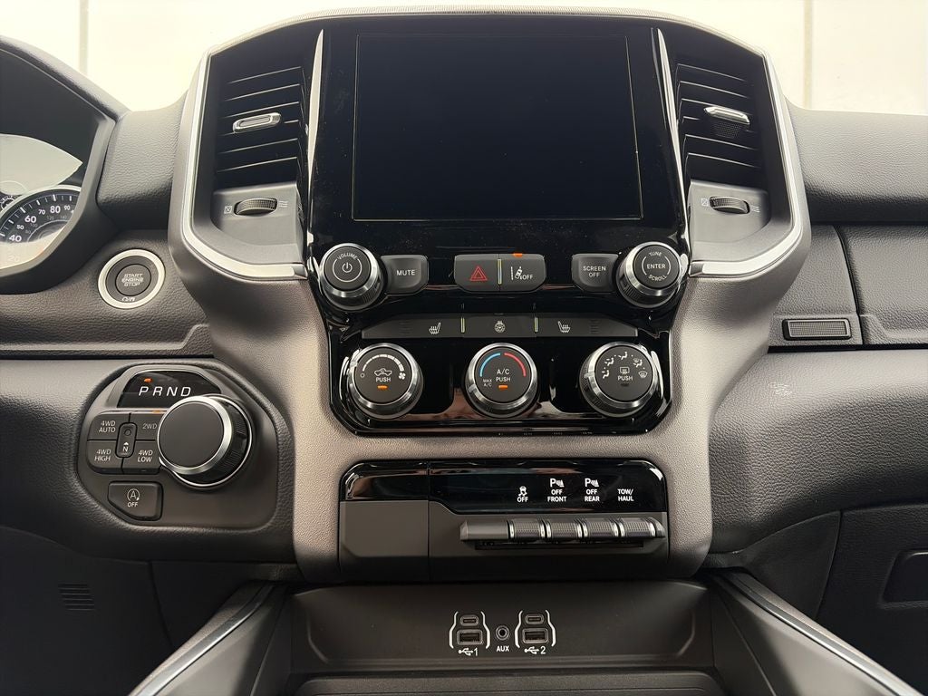 2027 RAM 1500 Big Horn/Lone Star