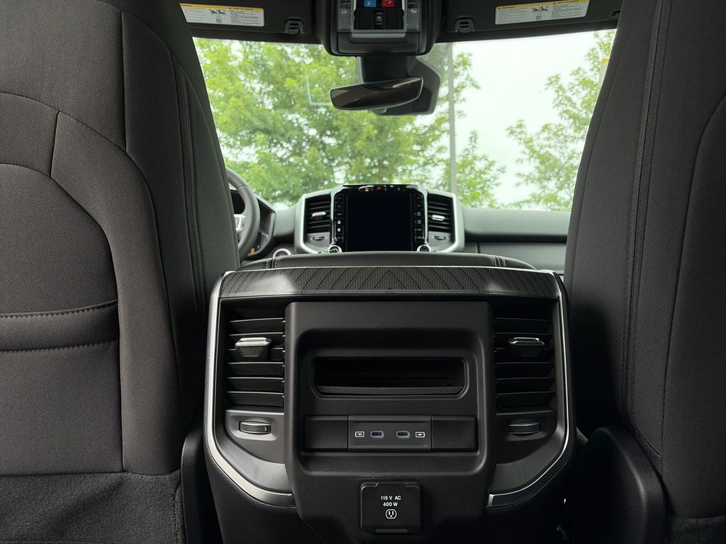 2027 RAM 1500 Big Horn/Lone Star