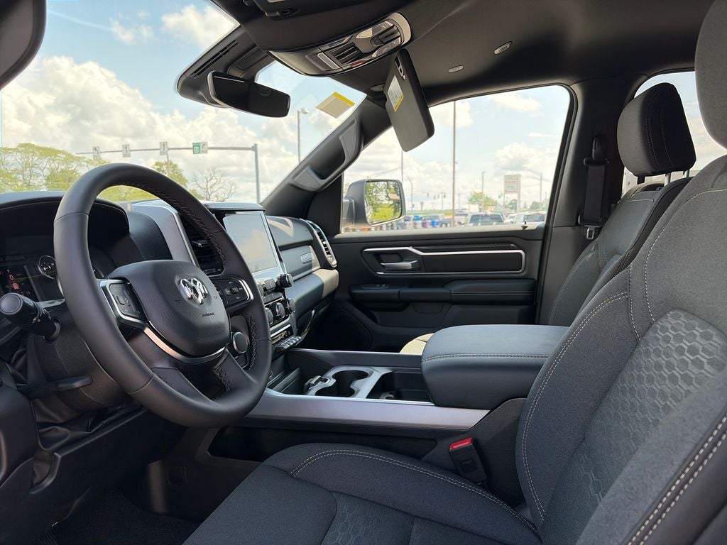 2027 RAM 1500 Big Horn/Lone Star