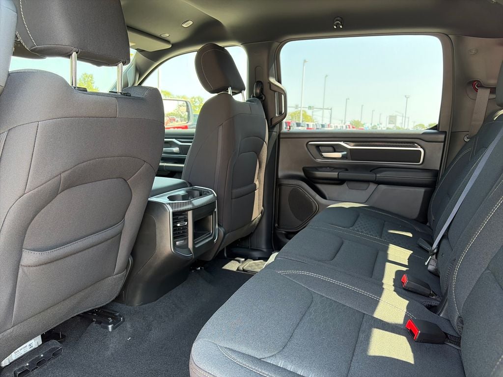 2027 RAM 1500 Big Horn/Lone Star