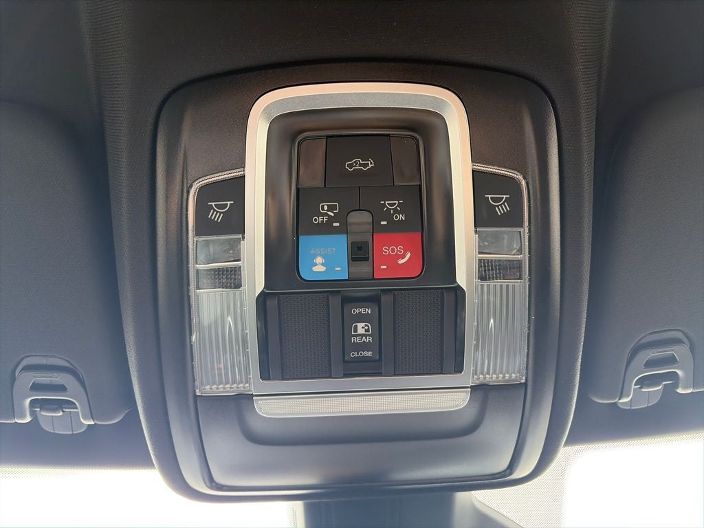 2027 RAM 1500 Big Horn/Lone Star