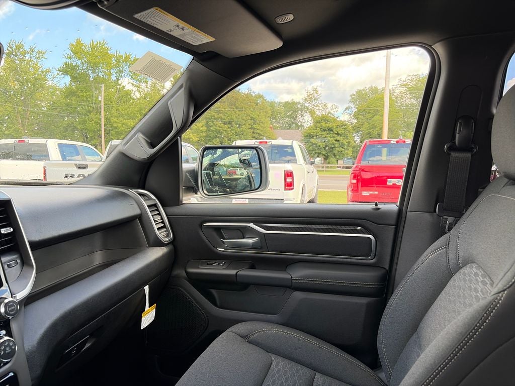 2027 RAM 1500 Big Horn/Lone Star