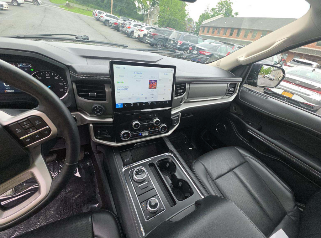2023 Ford Expedition XLT