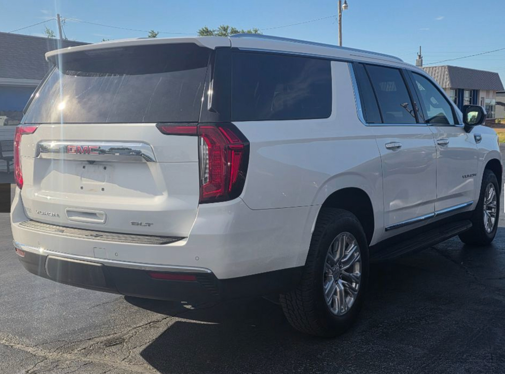 2023 GMC Yukon XL SLT