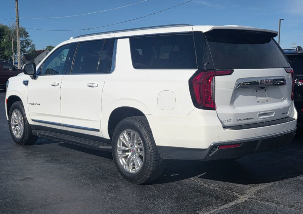 2023 GMC Yukon XL SLT