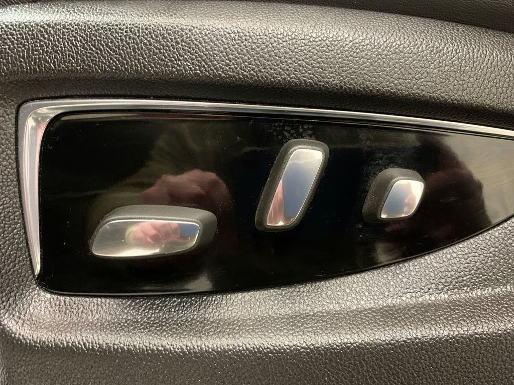 2016 Cadillac Escalade Luxury