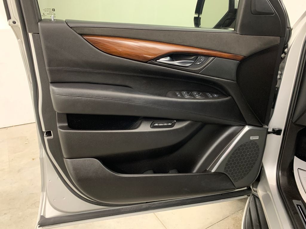 2016 Cadillac Escalade Luxury