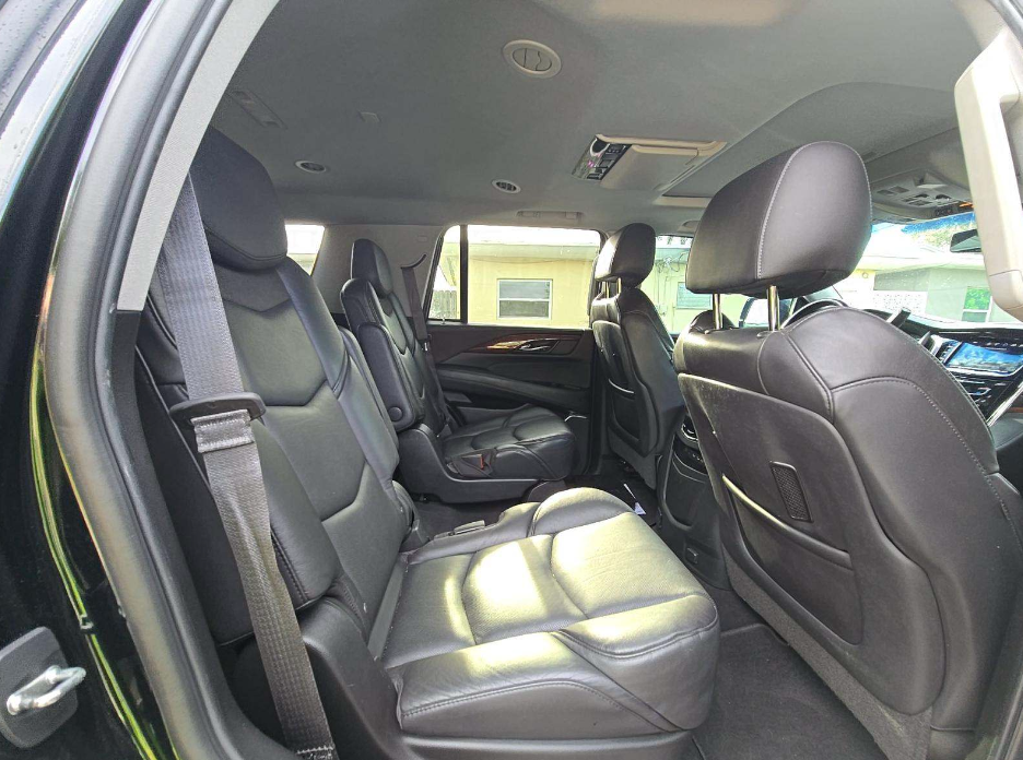 2019 Cadillac Escalade Luxury