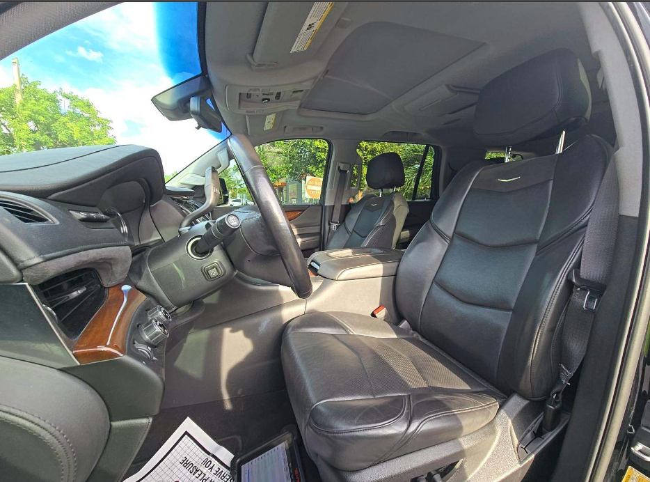 2019 Cadillac Escalade Luxury