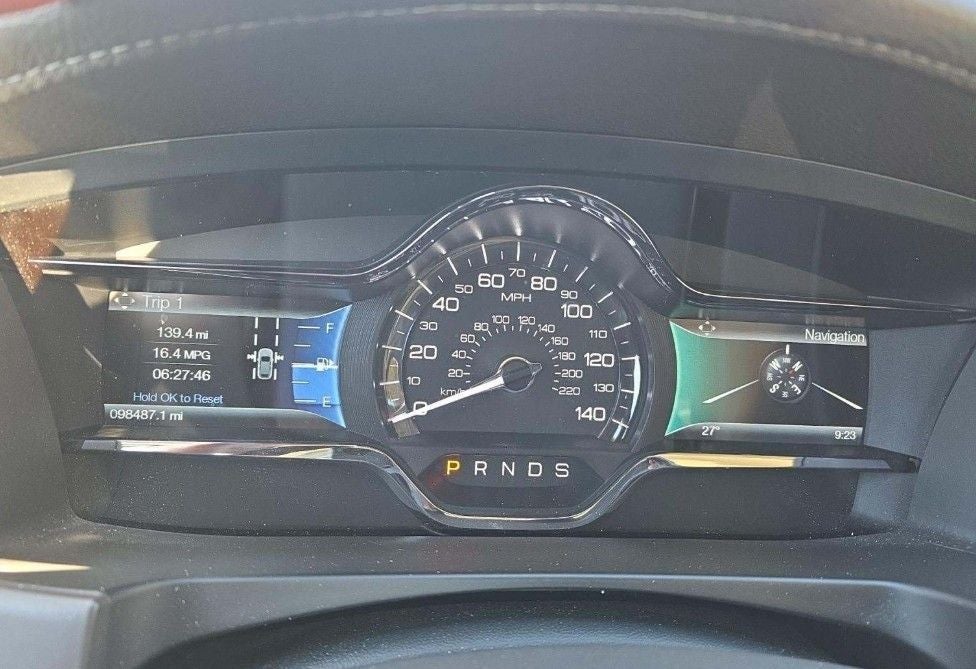 2016 Lincoln MKS Base