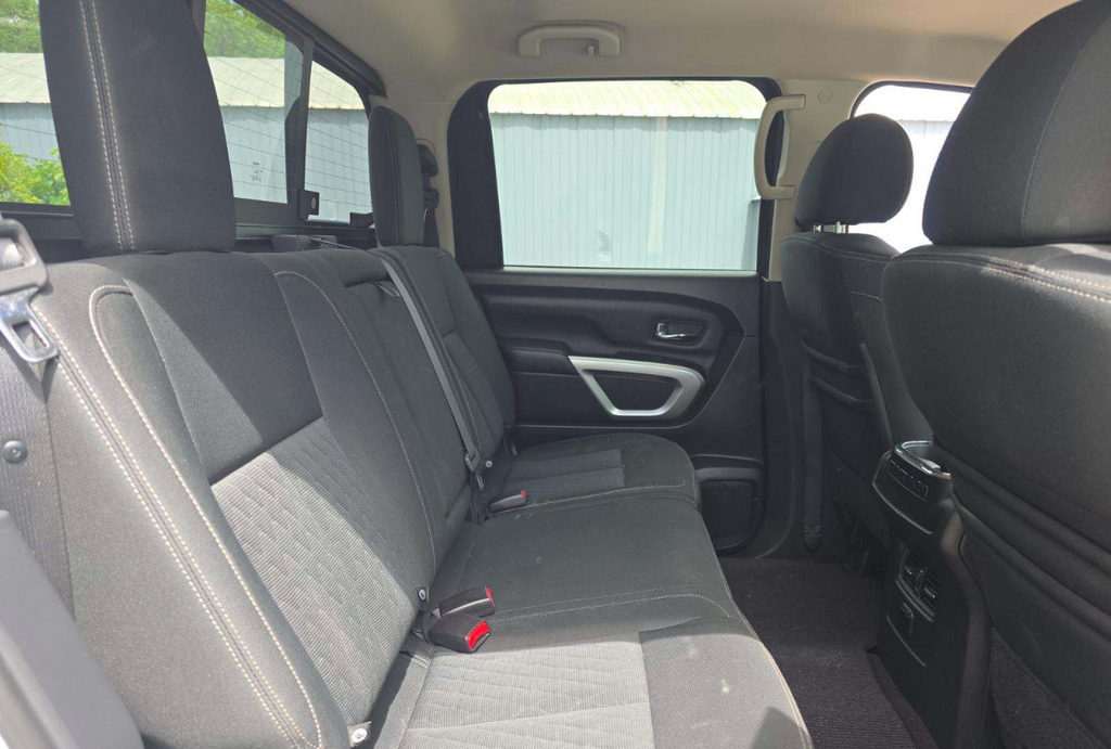 2018 Nissan Titan SV