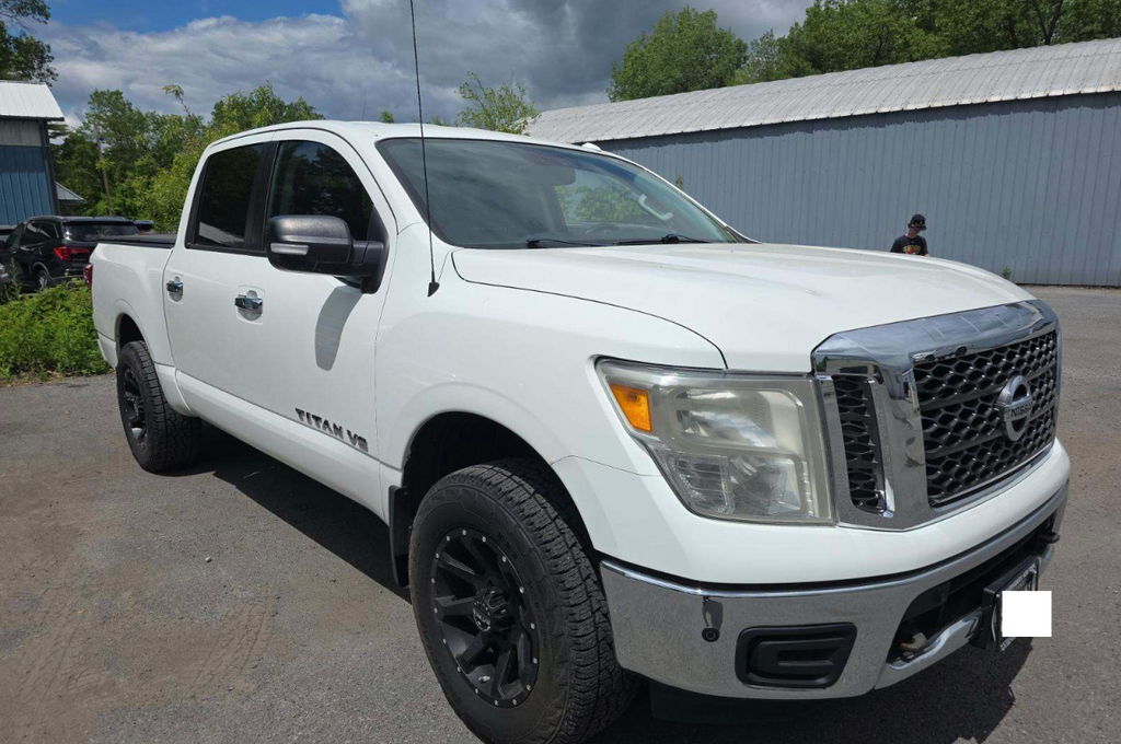2018 Nissan Titan SV