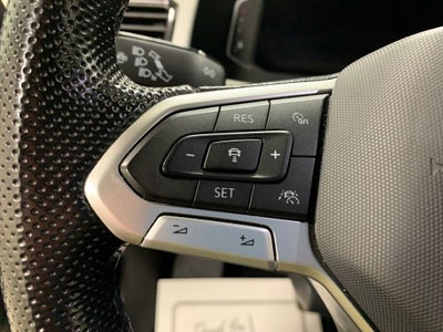 2022 Volkswagen Atlas Cross Sport 2.0T SEL R-Line