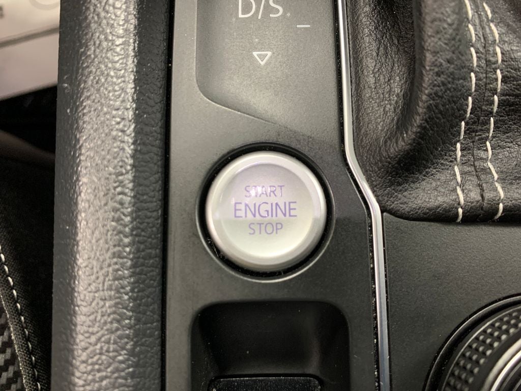 2022 Volkswagen Atlas Cross Sport 2.0T SEL R-Line