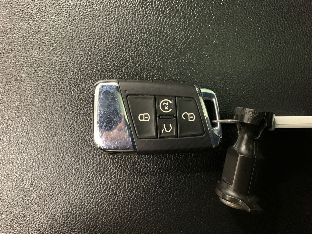 2022 Volkswagen Atlas Cross Sport 2.0T SEL R-Line