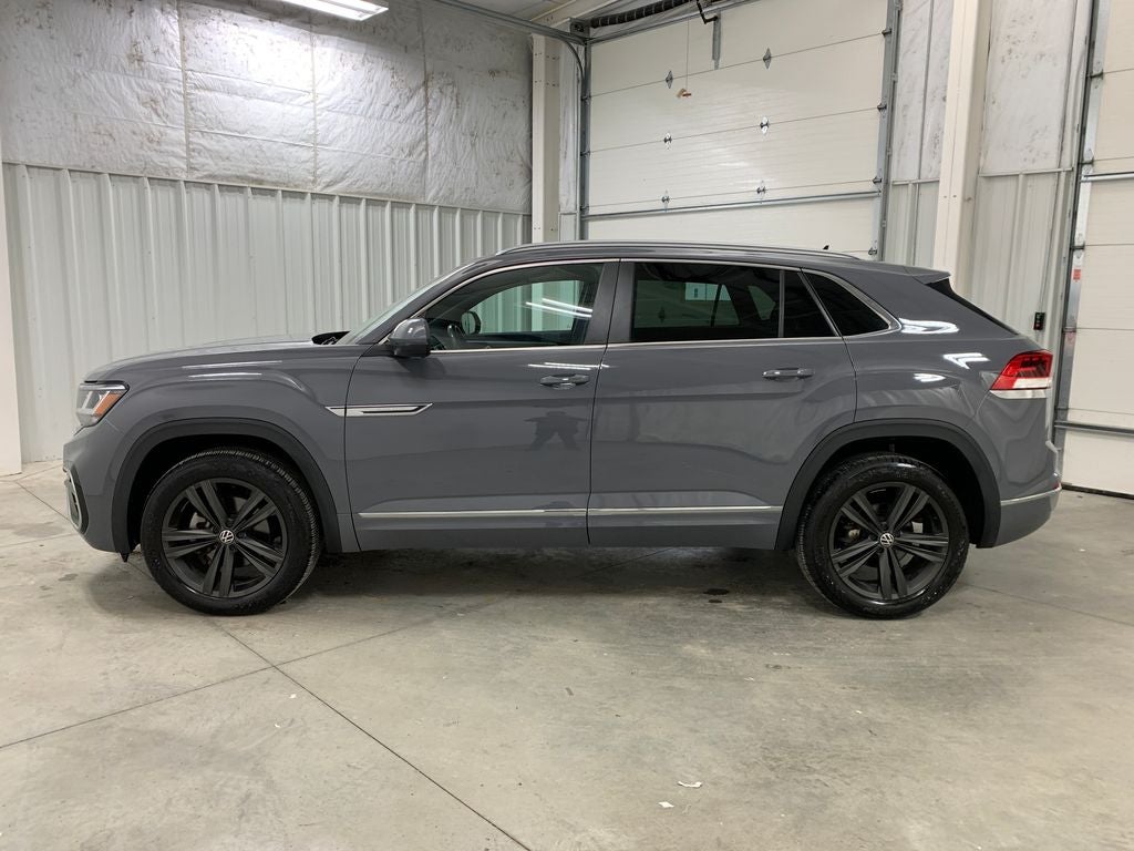 2022 Volkswagen Atlas Cross Sport 2.0T SEL R-Line