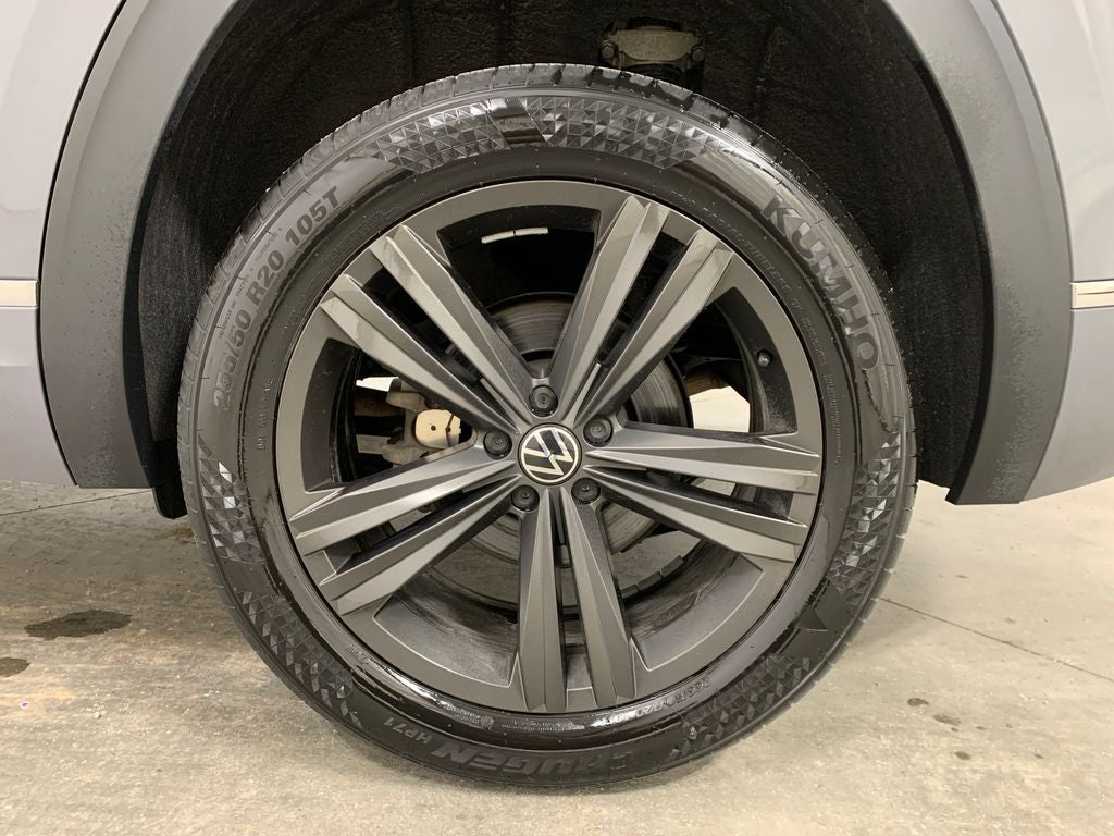 2022 Volkswagen Atlas Cross Sport 2.0T SEL R-Line