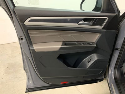 2022 Volkswagen Atlas Cross Sport 2.0T SEL R-Line