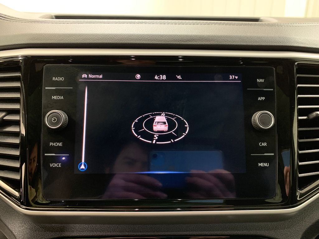 2022 Volkswagen Atlas Cross Sport 2.0T SEL R-Line