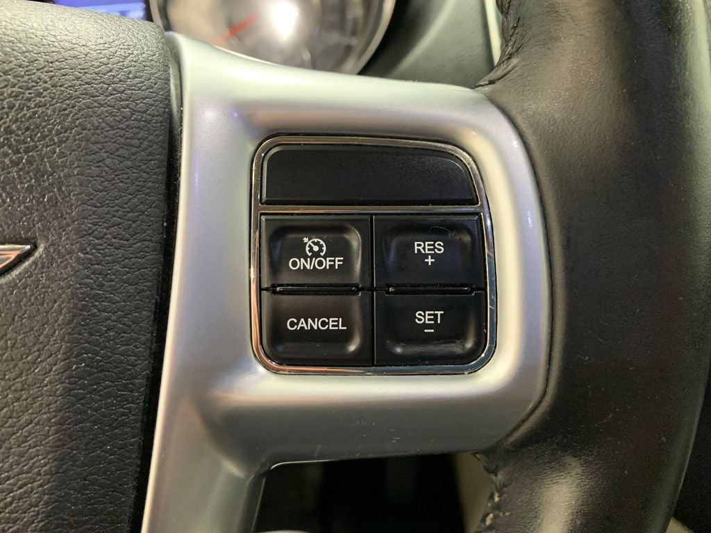 2011 Chrysler Town & Country Touring