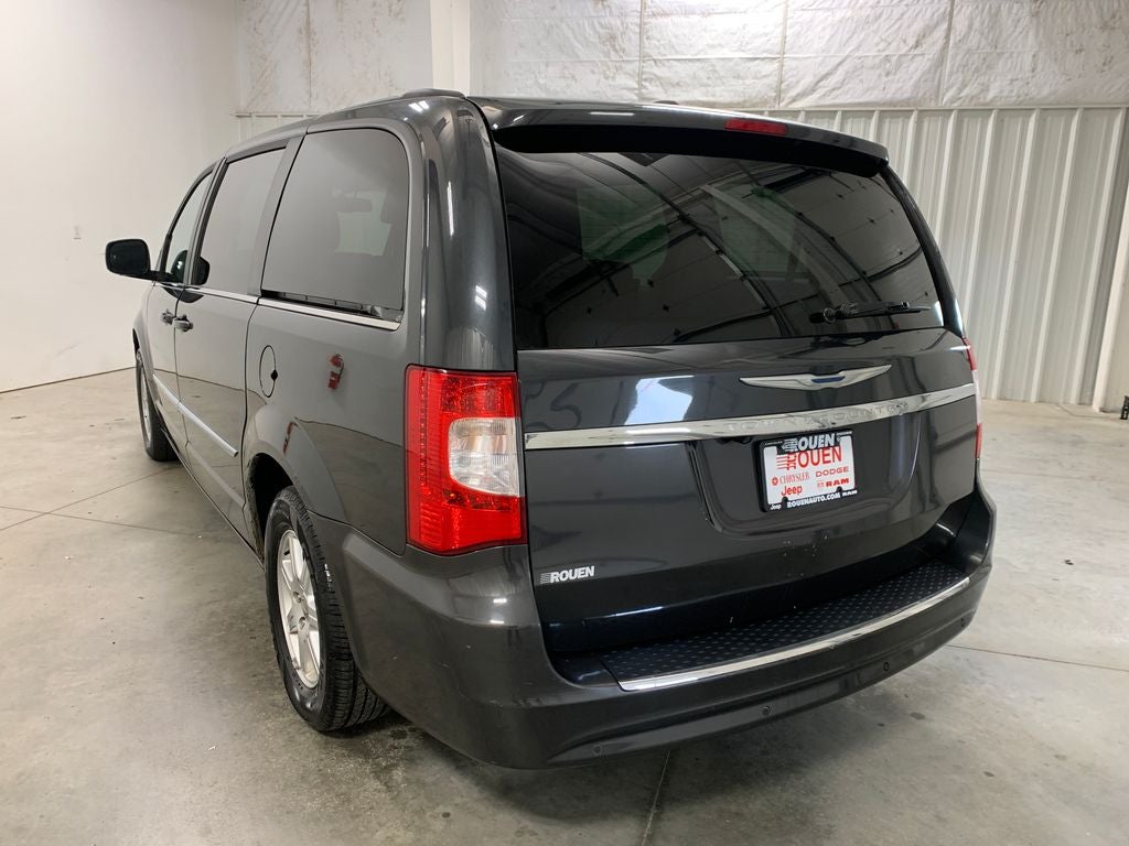 2011 Chrysler Town & Country Touring