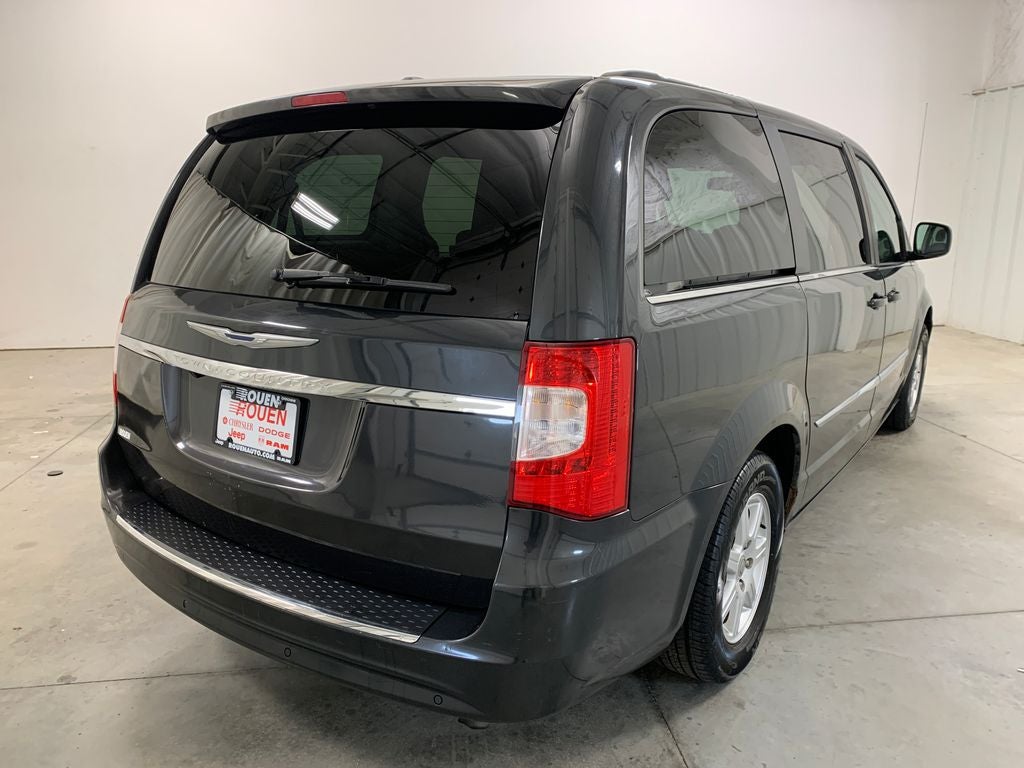 2011 Chrysler Town & Country Touring