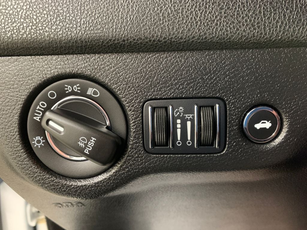 2023 Chrysler 300 Touring