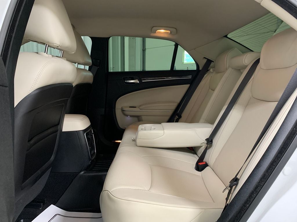 2023 Chrysler 300 Touring